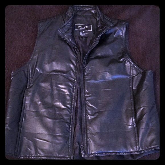 Women’s Fu Da Sport black vest - Picture 1 of 4